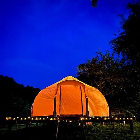 Hotel Flore'S Garden Glamping Bran  Zewnętrze zdjęcie