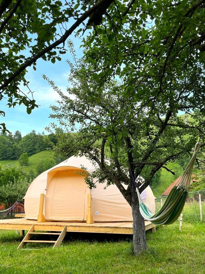 Hotel Flore'S Garden Glamping Bran  Zewnętrze zdjęcie
