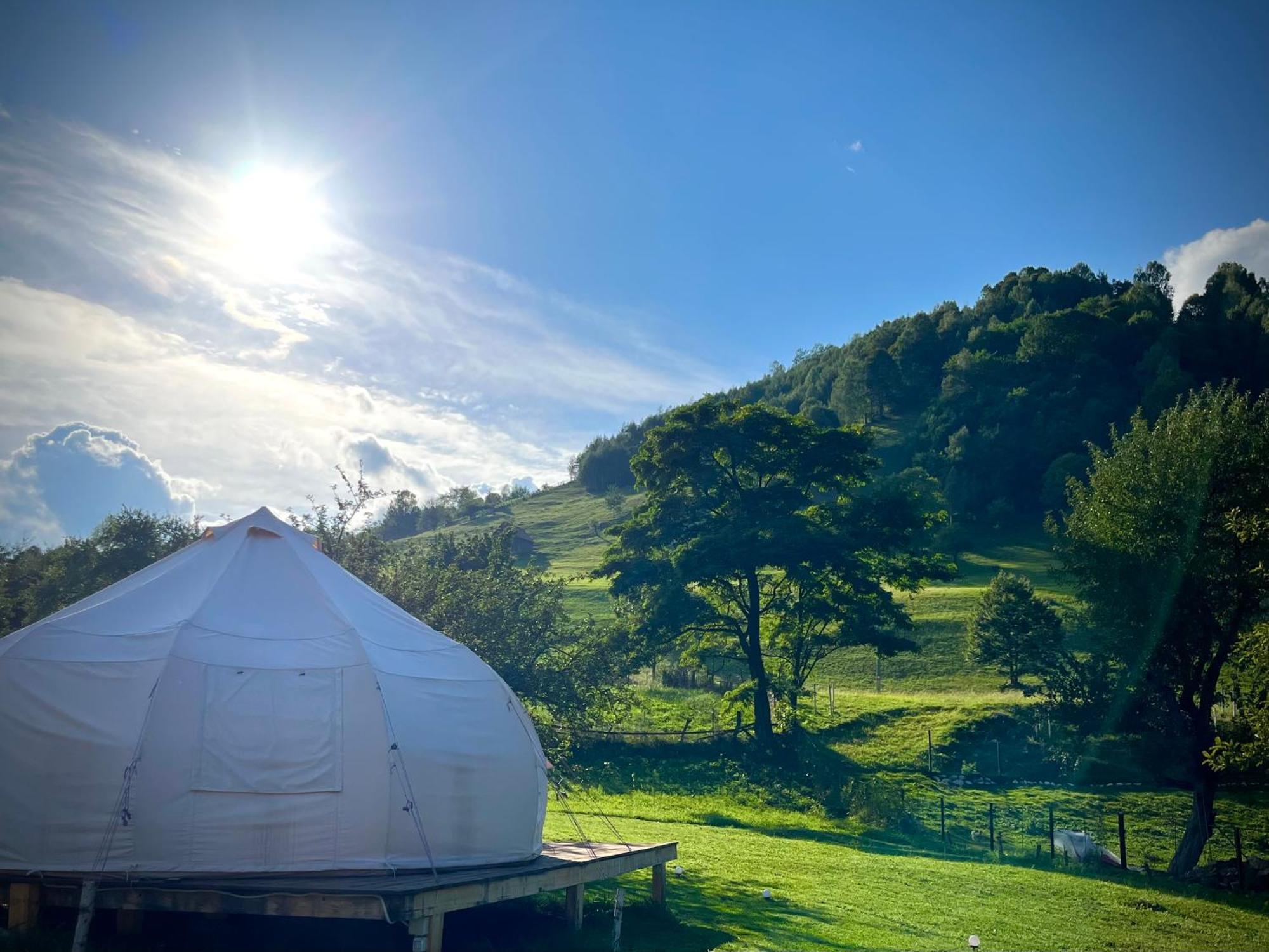 Hotel Flore'S Garden Glamping Bran  Zewnętrze zdjęcie